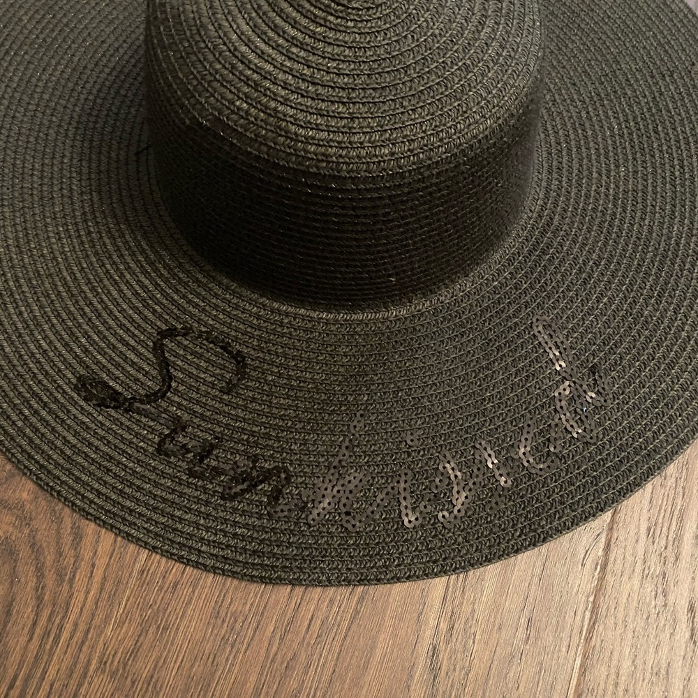 Oversized floppy sun hat - Picture 2 of 3